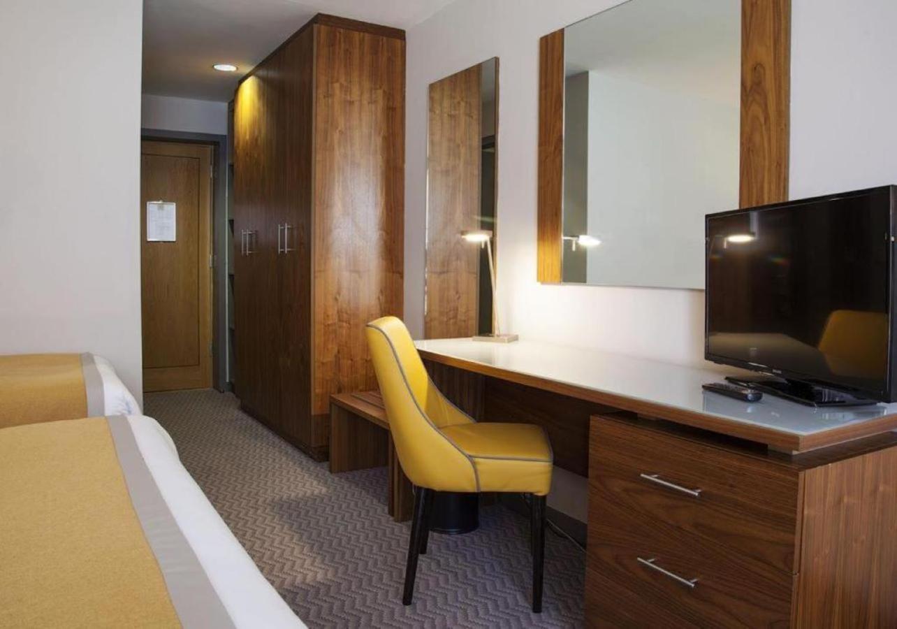 Maldron Hotel Tallaght Eksteriør billede